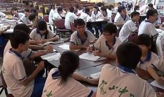 美术艺考生面试现场