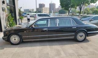 把车开到没人的地方 把车开到没人的地方